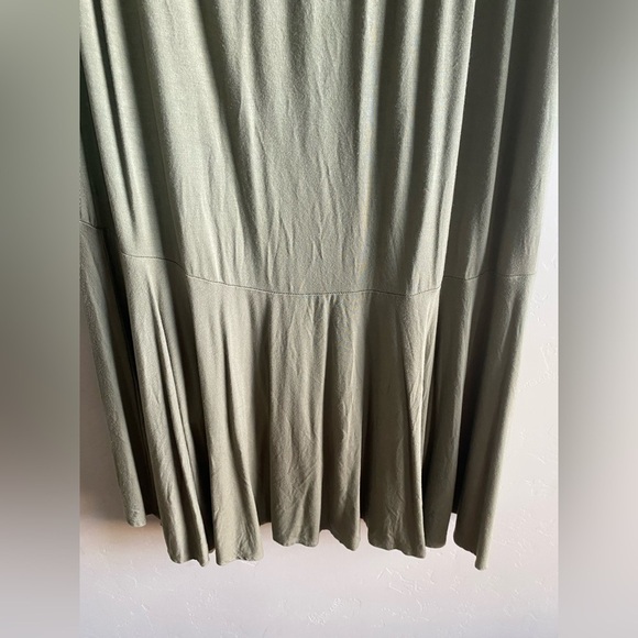 Ava & Viv - Sage Green Maxi skirt with mermaid flare - Picture 7 of 11